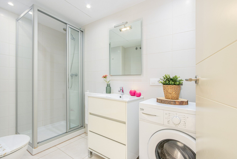 Bathroom, Apartment in Roses Near de la Punta Beach, Girona