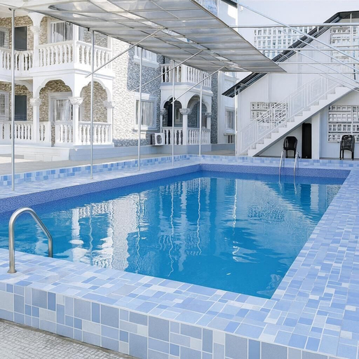Pool 5, JAH Luxury Suites, Port Loko
