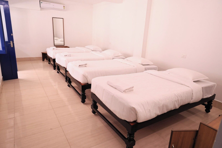 Bedroom 3, Hotel Continental, Puducherry