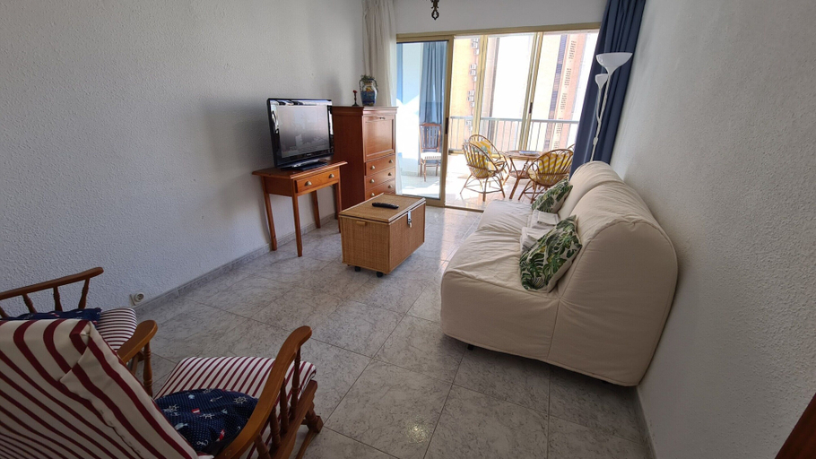 Living room 5, City Apartment With Pool Access, Alicante