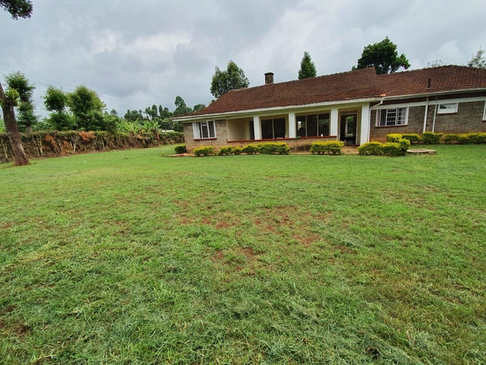 Exterior 3, Thayo Place, Othaya