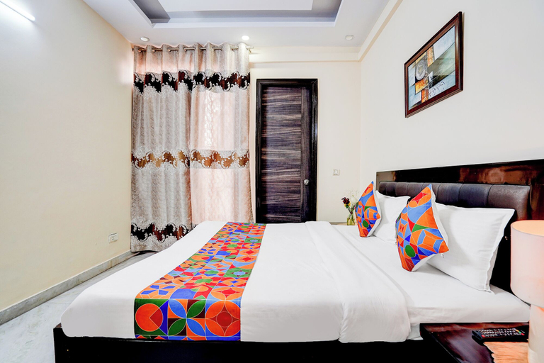 Room 4, Fabhotel Sarala Residency, Gautam Buddha Nagar
