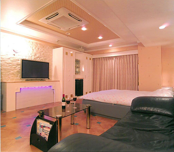 Room 2, Hotel Queens Court, Okayama