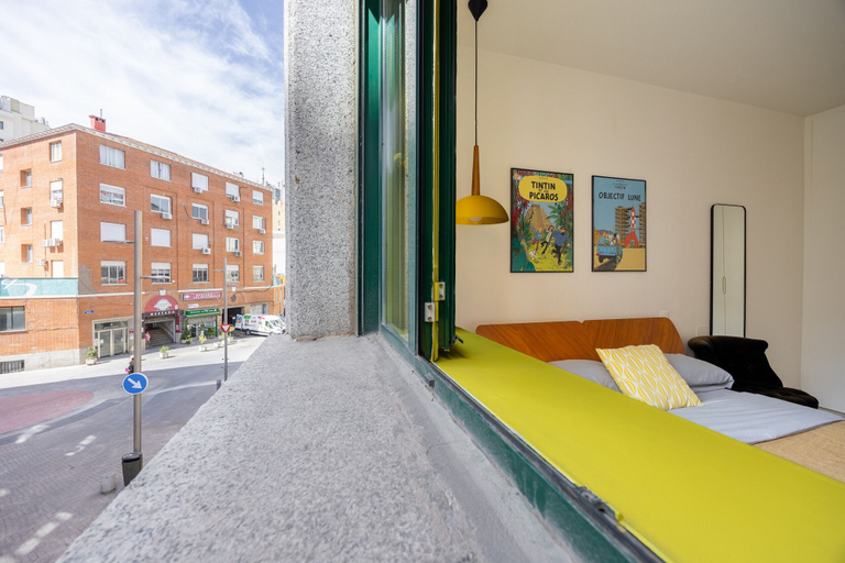 Room 4, Central Flat Next to Gran V a Work or Study, Madrid