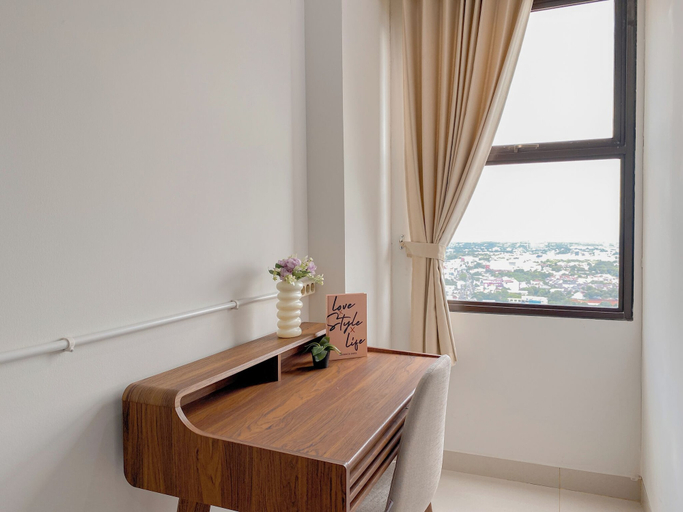 Interior 4, Sophisticated 2Br Apartment At Transpark Cibubur, Depok