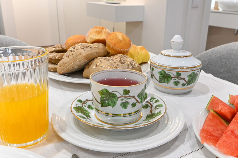 Dining room 3, ON Apartments - Matosinhos Premium, Matosinhos