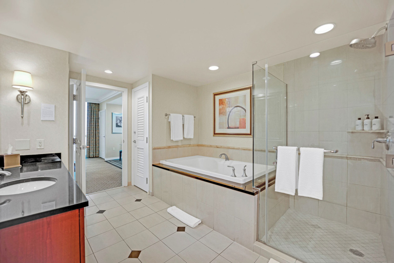 Interior 2, Kintsugi Retreat-condo-balcony-stripview, Clark