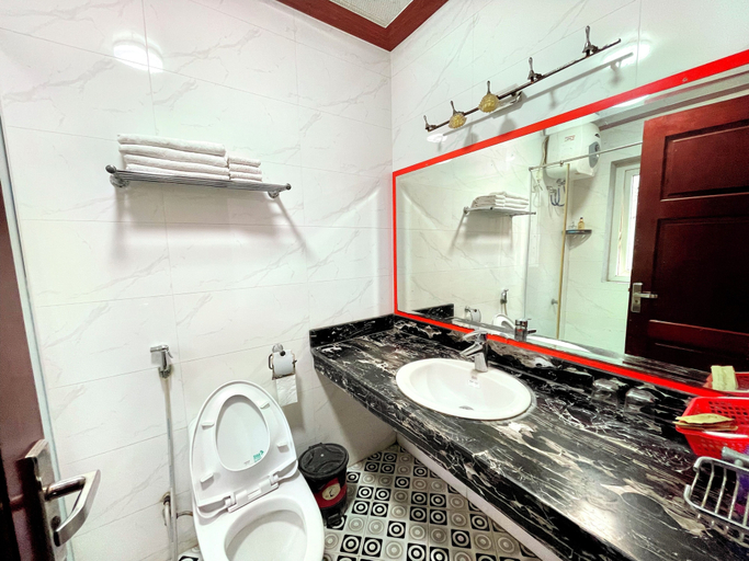 Bathroom 2, HEYI HOTEL, Từ Sơn