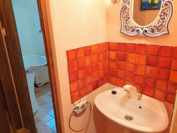 Bathroom 4, Granite House in Brittany with Sea Views, Finistère