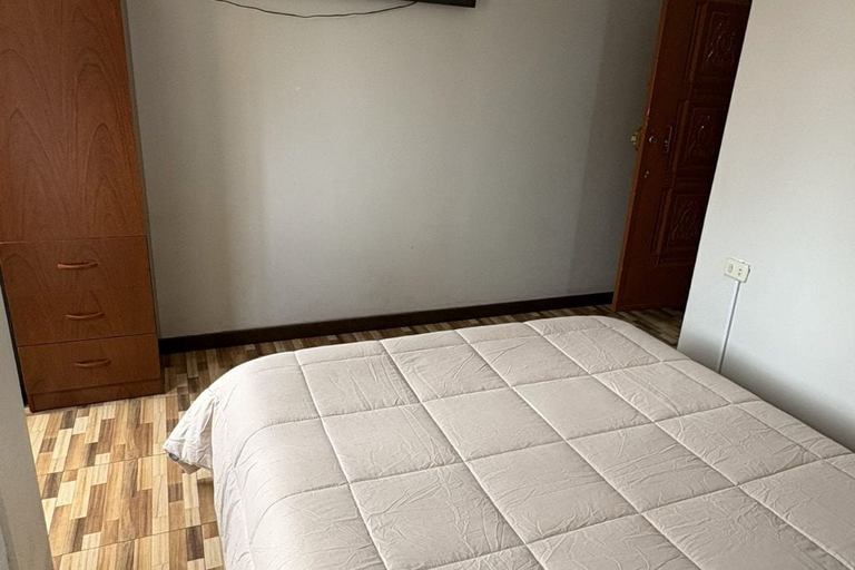 Room 2, Hostal - HS Merced, San Román