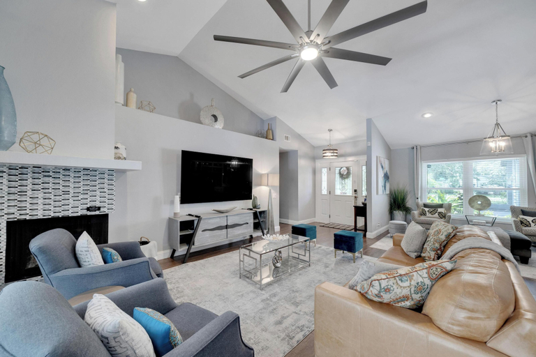 Interior 5, 1331 Normandy Cir, Pinellas