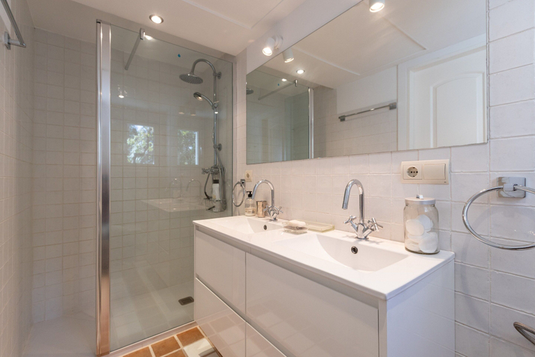 Bathroom 3, Lunamar - Apartment In Marbella. Free Wifi, Málaga
