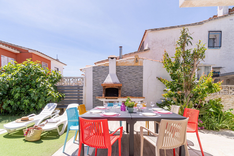 Exterior 4, Sunlit Villa Near Sandy Beach, Girona