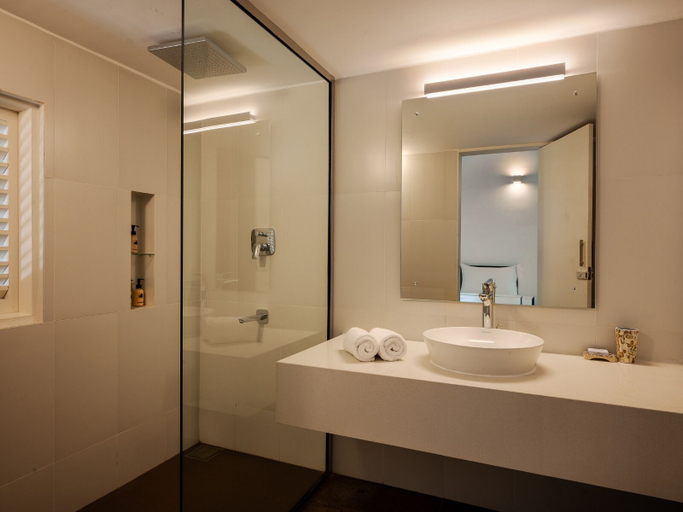 Bathroom 4, Jetwing Ratnam Residence, Thimbirigasyaya