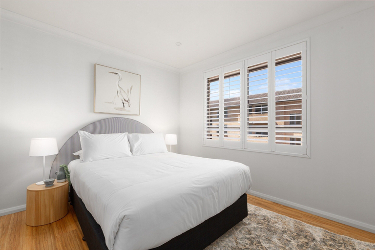 Room 5, Bright 2-bedroom Apartment Near Coogee Beach, Sydney