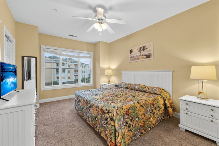 Interior 5, Magnolia Pointe Luster Leaf 4821-301, Horry