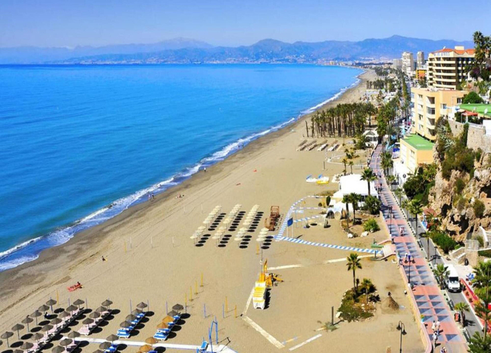 Others 2, Apartment in Malaga near Bajondillo Beach, Málaga