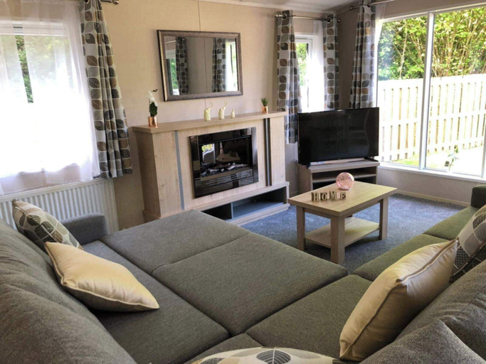 Living area, Hoburne Devon Bay Woodland Glade 5, Torbay
