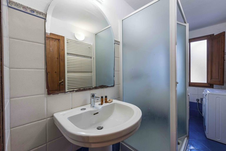 Bathroom, Old City Nest by MMega, Florence