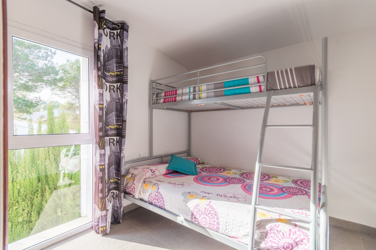 Room 2, Domus Genti Holiday Home With Pool, Baleares