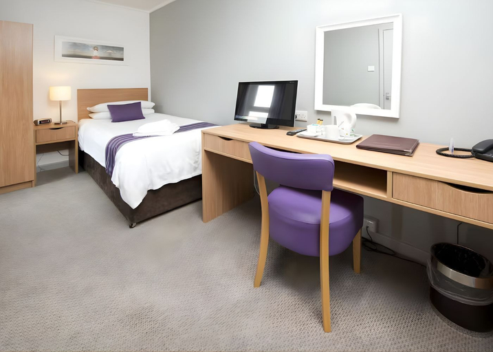 Bedroom 2, The Carlton Hotel, Norfolk