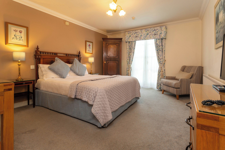 Bedroom 2, Diglis House Hotel, Worcestershire