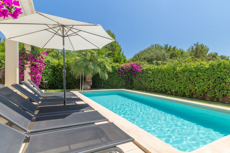 Pool 3, Beachside Villa in Barcares, Baleares
