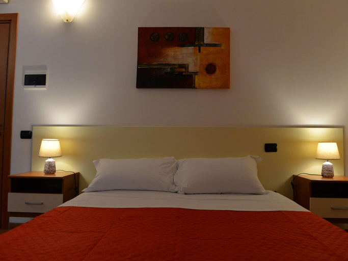 Others 5, Villa in Casalini With Pool & Olive Garden, Brindisi
