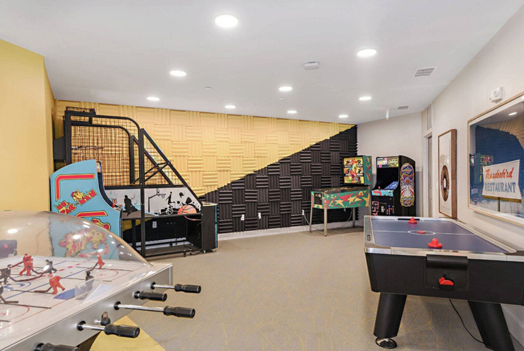 Game room, Landing Apartments - Northwest Pensacola, Escambia