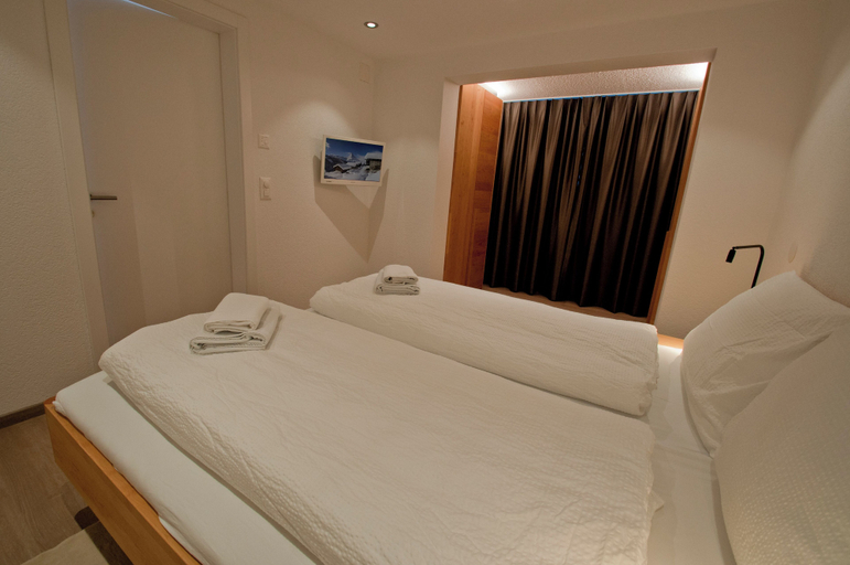 Room 3, Apartment Milima, Visp