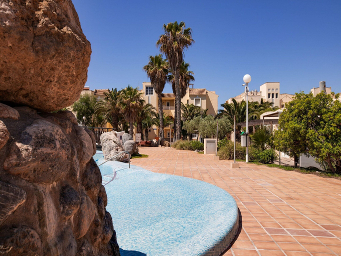 Pool 3, Belvilla by OYO Macael Bajo 203, Almería