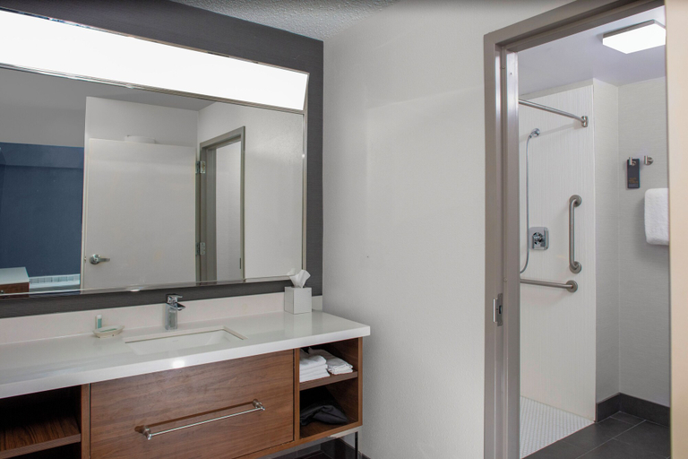 Bathroom 3, Courtyard by Marriott Richmond Northwest, Henrico
