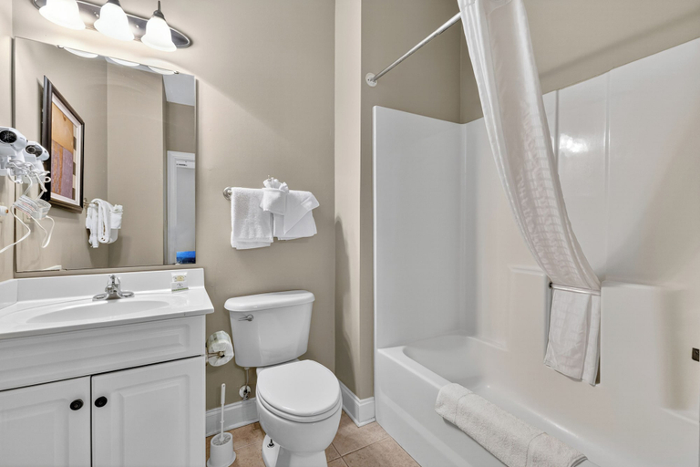 Interior 5, World Tour 104-303, Horry