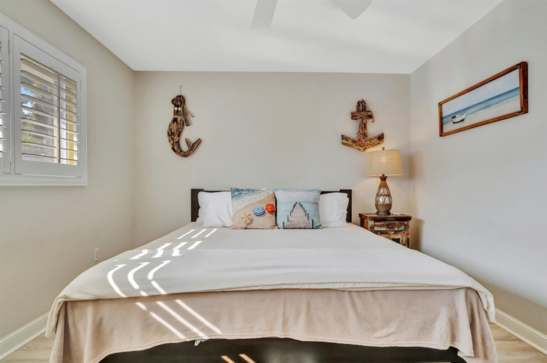 Room 3, Waterfront Heated Pool House Kayaks Boat Dock, Sarasota