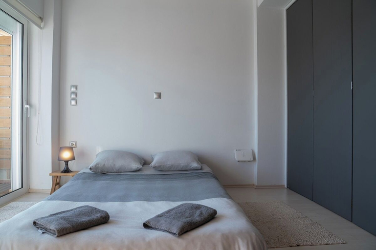 Room 4, Luxury on the Water - Seaside Maisonette in Itea, Central Greece