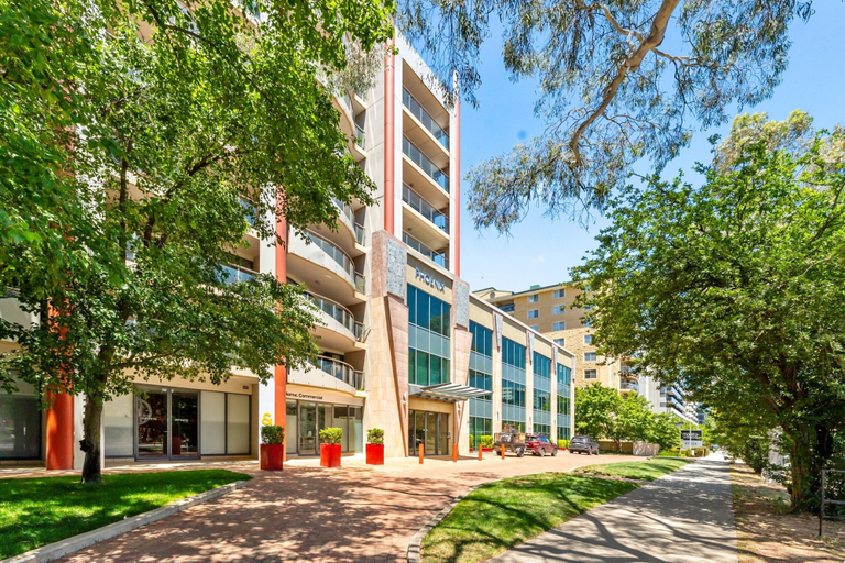 Reception 4, Central Apartment With Underground Parking, Canberra
