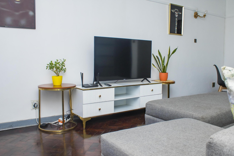 Room 1, Centrally Located 1 Bedroom Apartment - 2365, Harare
