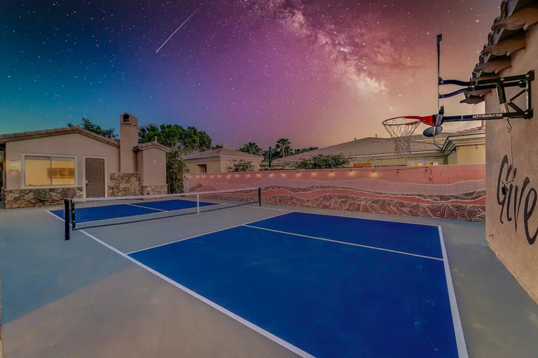 Room 5, Ohana Whaleslide 7bd Pickleball Game RM GYM, Riverside