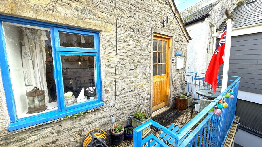 Others 4, The Cabin in Salcombe, Devon