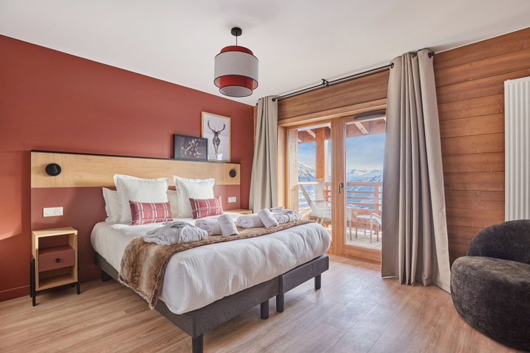 Bedroom 2, Hotel L’Écrin Blanc by Odalys, Savoie