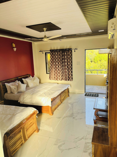 Bedroom 4, Hotel Kadam Palace, Satara