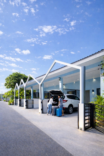 Property grounds 4, Soft Blue Home, Mueang Krabi