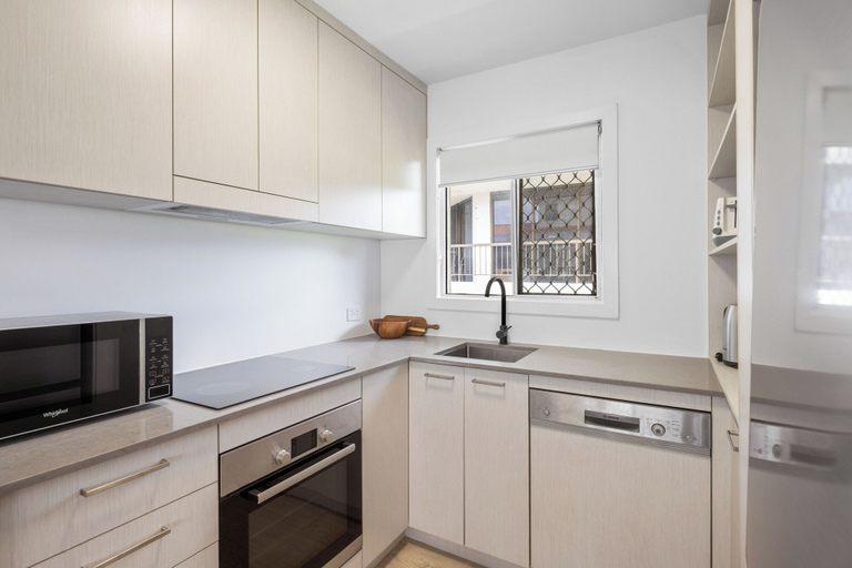 Private kitchen 4, Thirty-Nine Albatross, Gold Coast