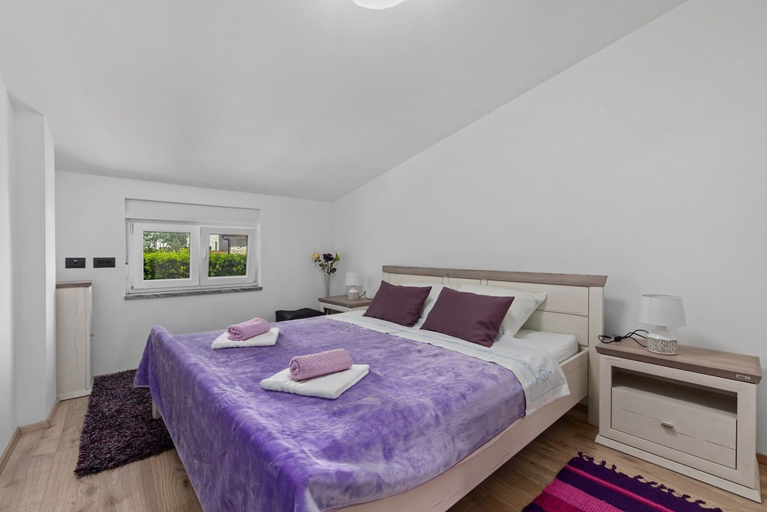 Room 5, Holiday Home With Garden, sea View, Premantura