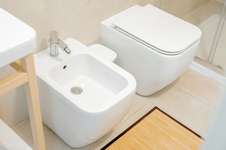 Bathroom 2, Eos Sea View Apartment, Syracuse