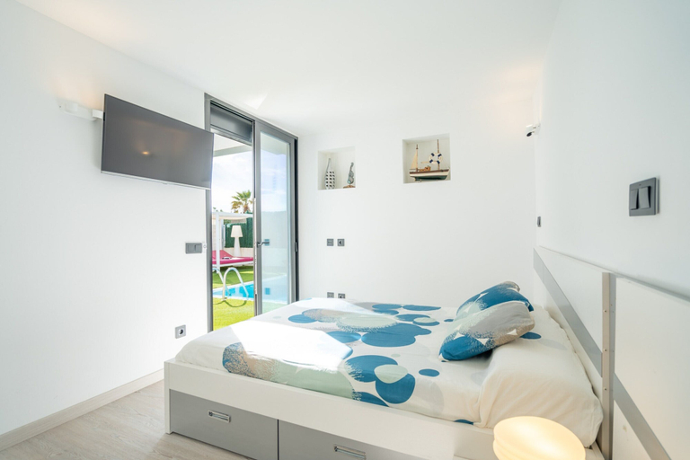 Room 2, Tampa Bay V3c1 With Private Pool, Baleares