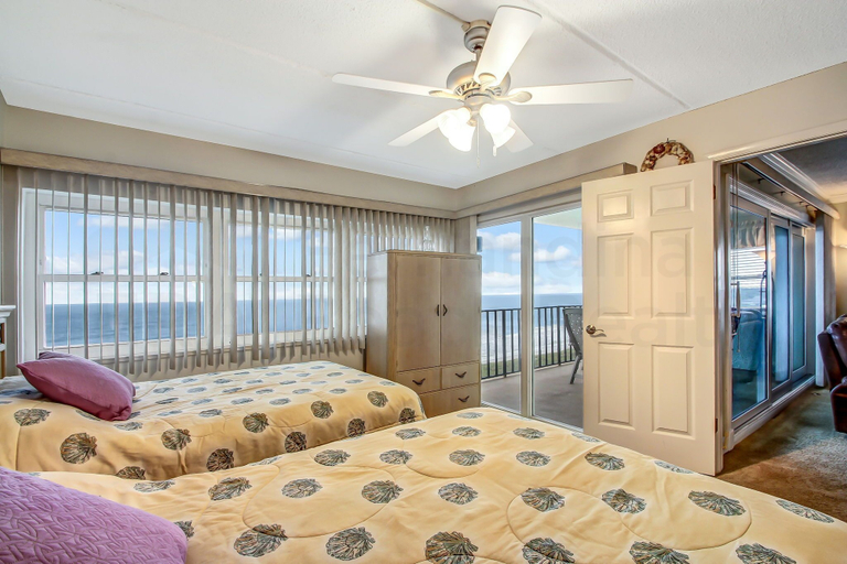 Bedroom 3, B7 Amelia South, Nassau