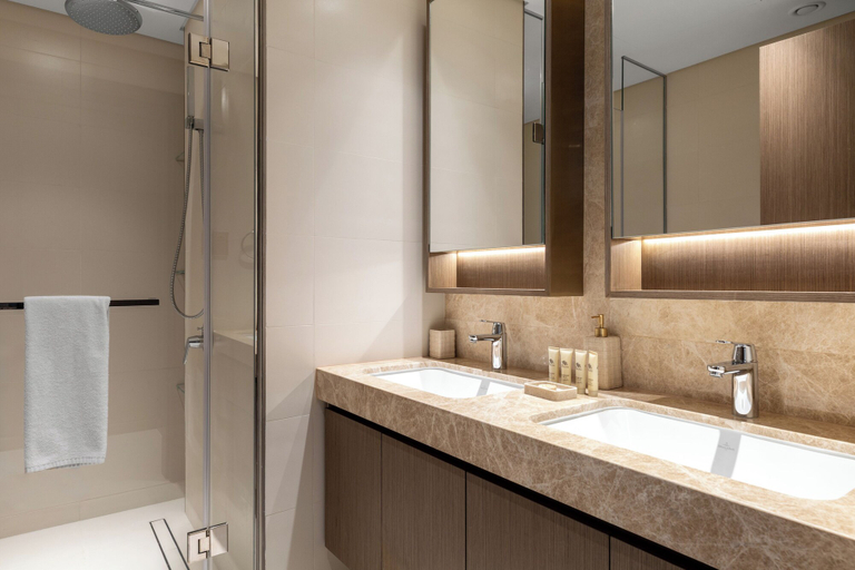 Bathroom 4, Maison Privee - Coastal Living w/ Uninterrupted Sea and Palm Views, Dubai