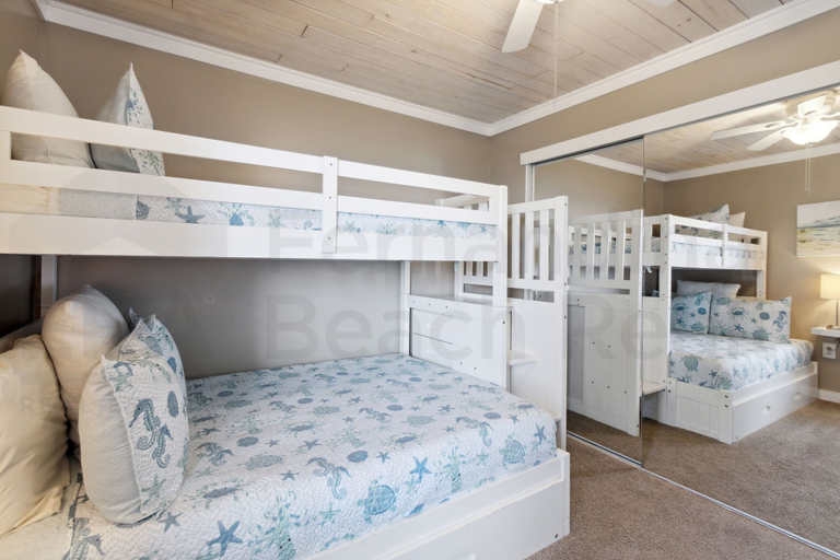 Interior 2, 212 Sand Dollar, Nassau