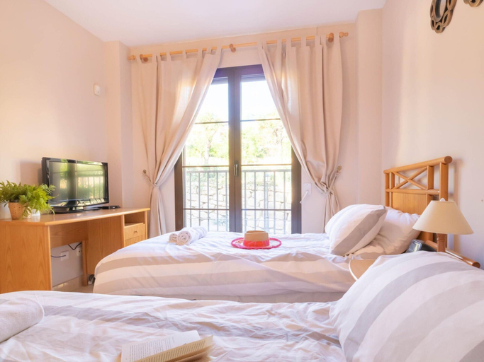 Bedroom 3, Premium Apartment in Benahavis With Balcony, Málaga